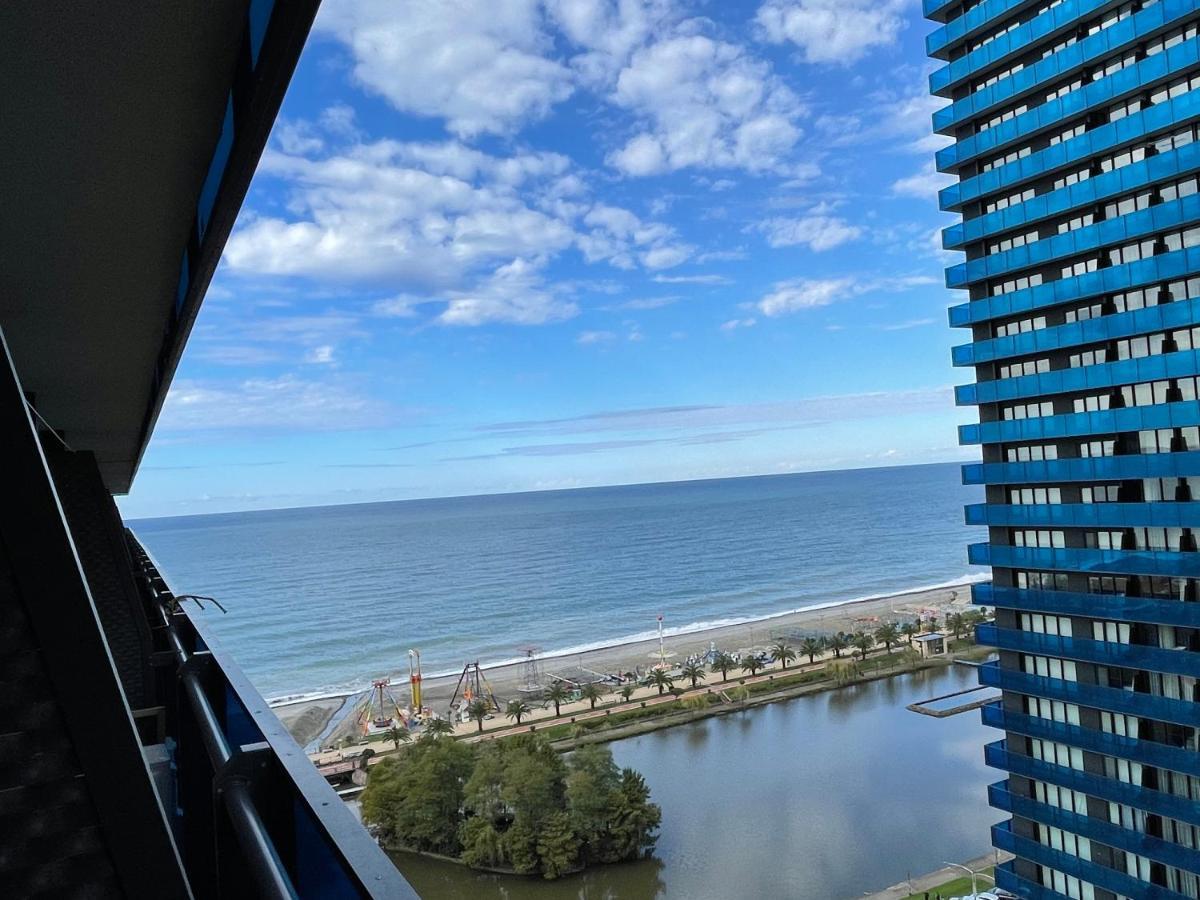 Spend Your Time In Orbi City Batumi Esterno foto