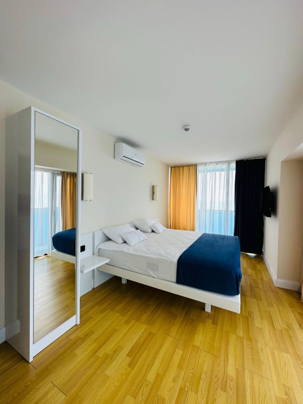 Spend Your Time In Orbi City Batumi Esterno foto