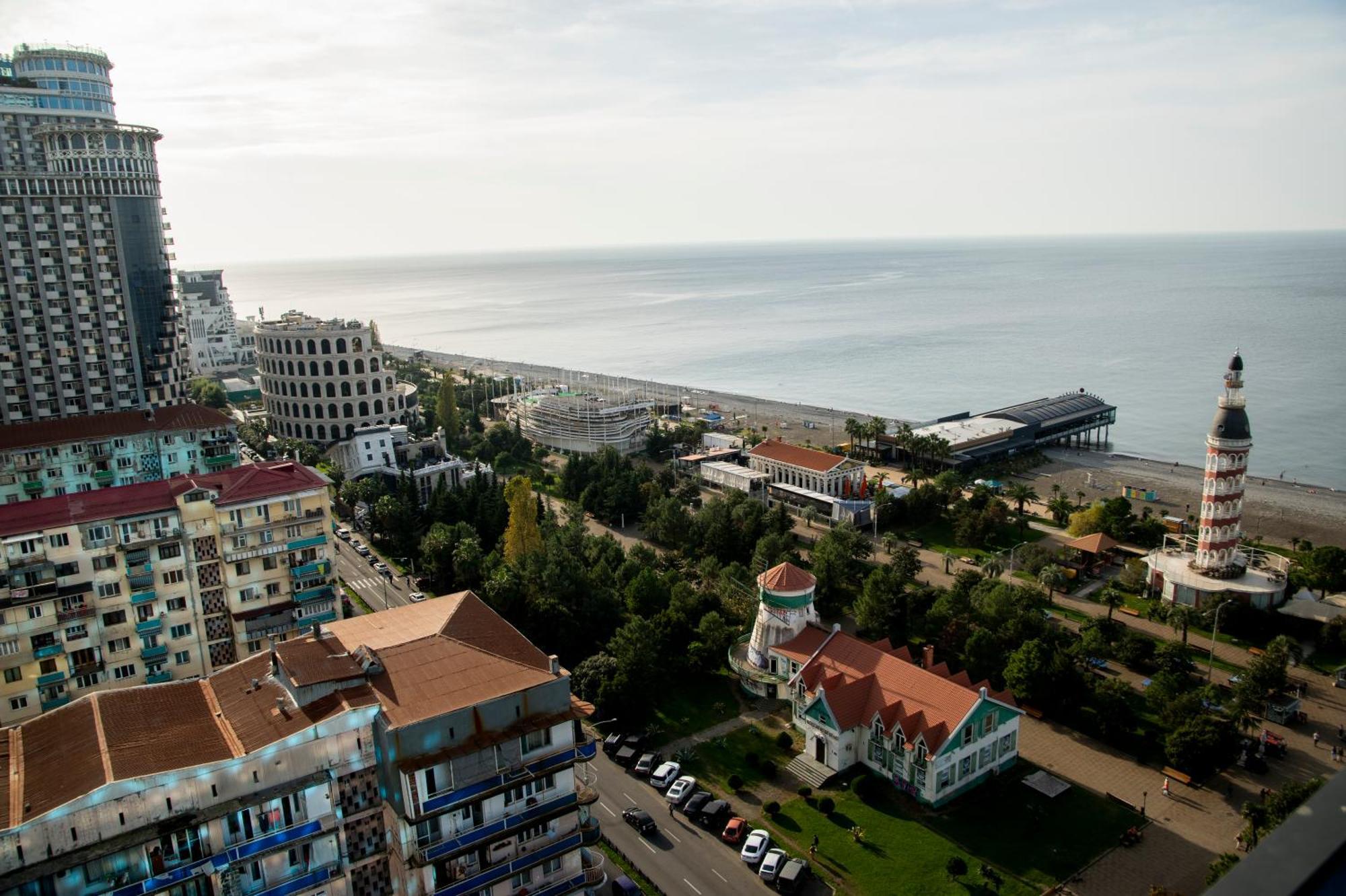 Spend Your Time In Orbi City Batumi Esterno foto
