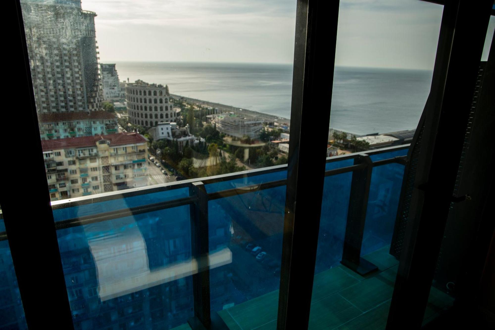 Spend Your Time In Orbi City Batumi Esterno foto